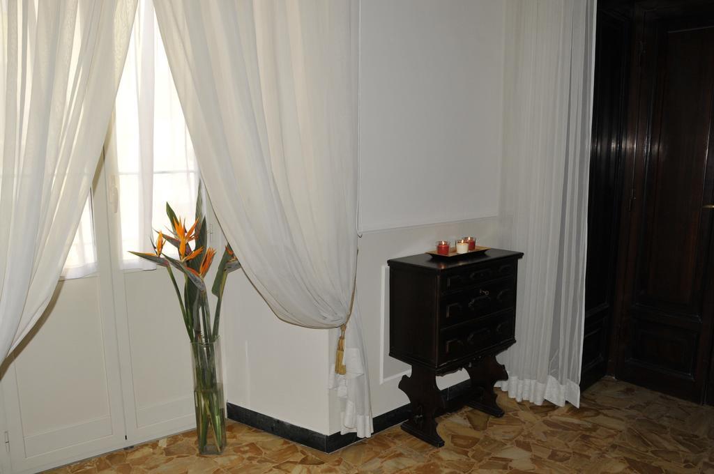 Alibrandi Palace Civitavecchia Room photo