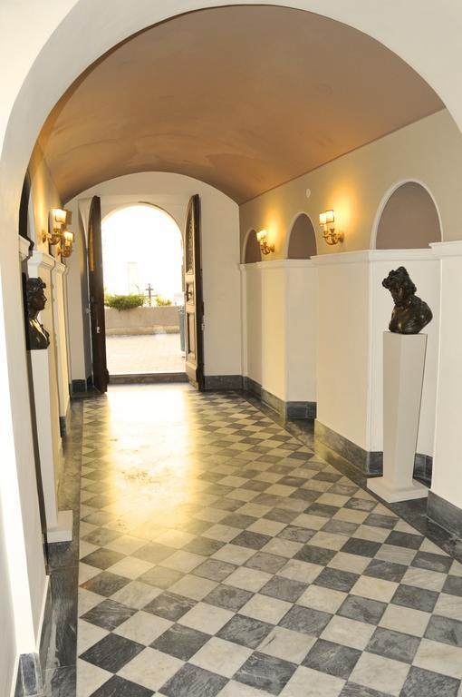 Alibrandi Palace Civitavecchia Exterior photo